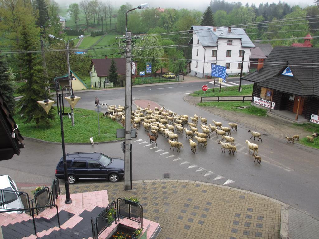 Mylak Hotel Korbielow Exterior photo